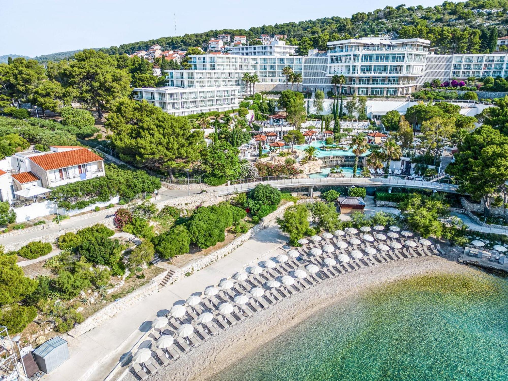 חוואר Amfora Hvar Grand Beach Resort מראה חיצוני תמונה