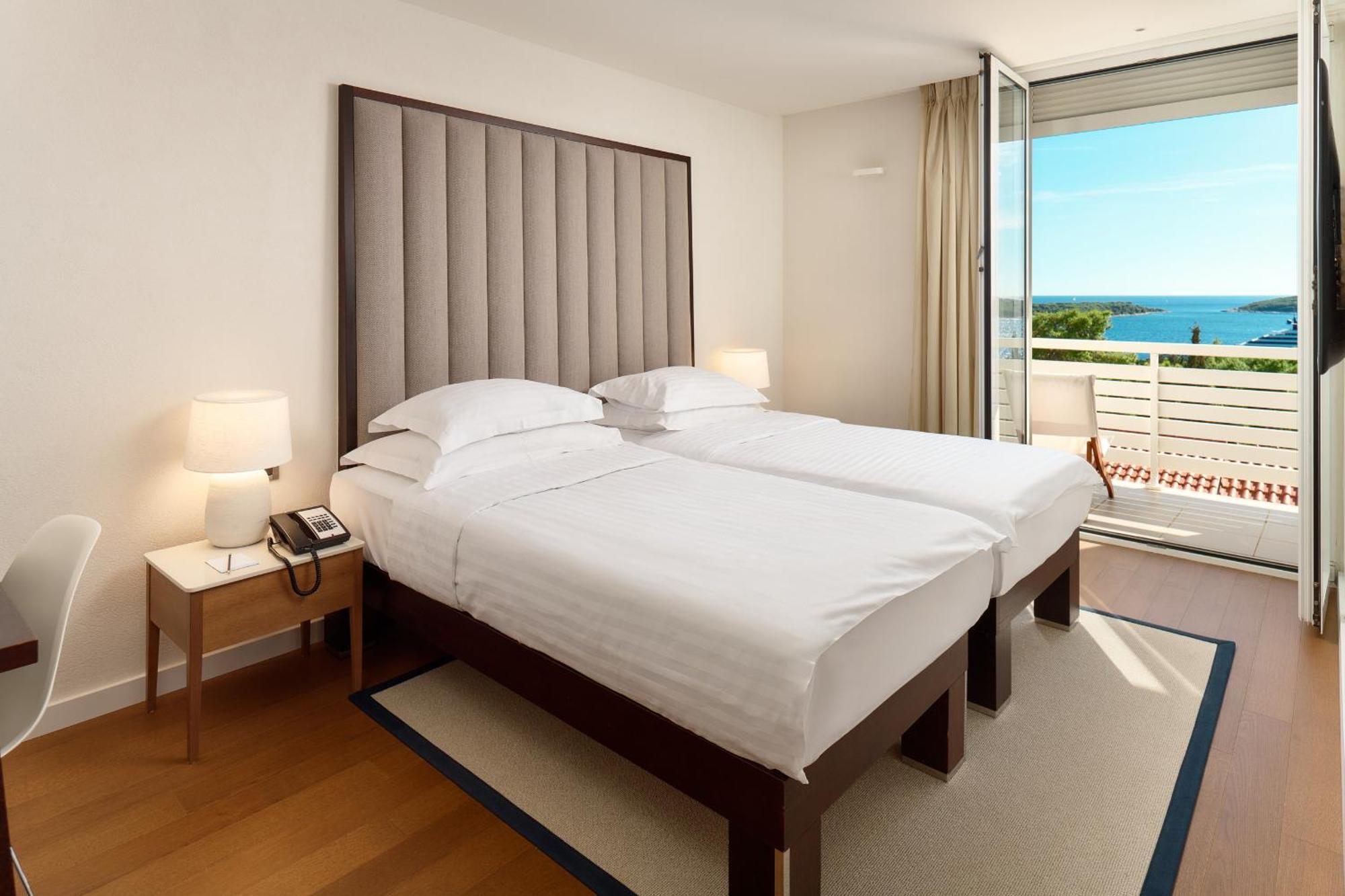 חוואר Amfora Hvar Grand Beach Resort מראה חיצוני תמונה